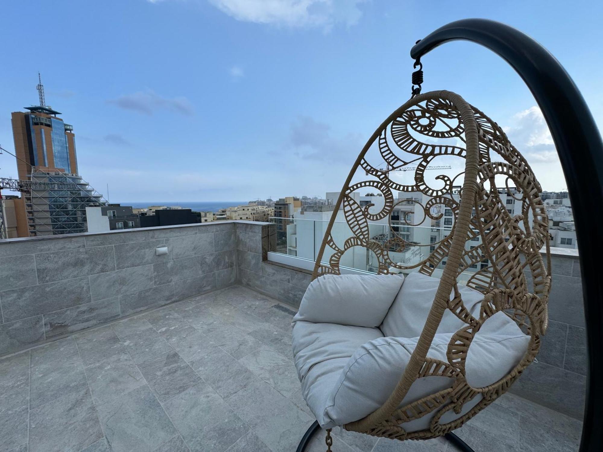 Balcony Hotel Saint Julian's Eksteriør billede